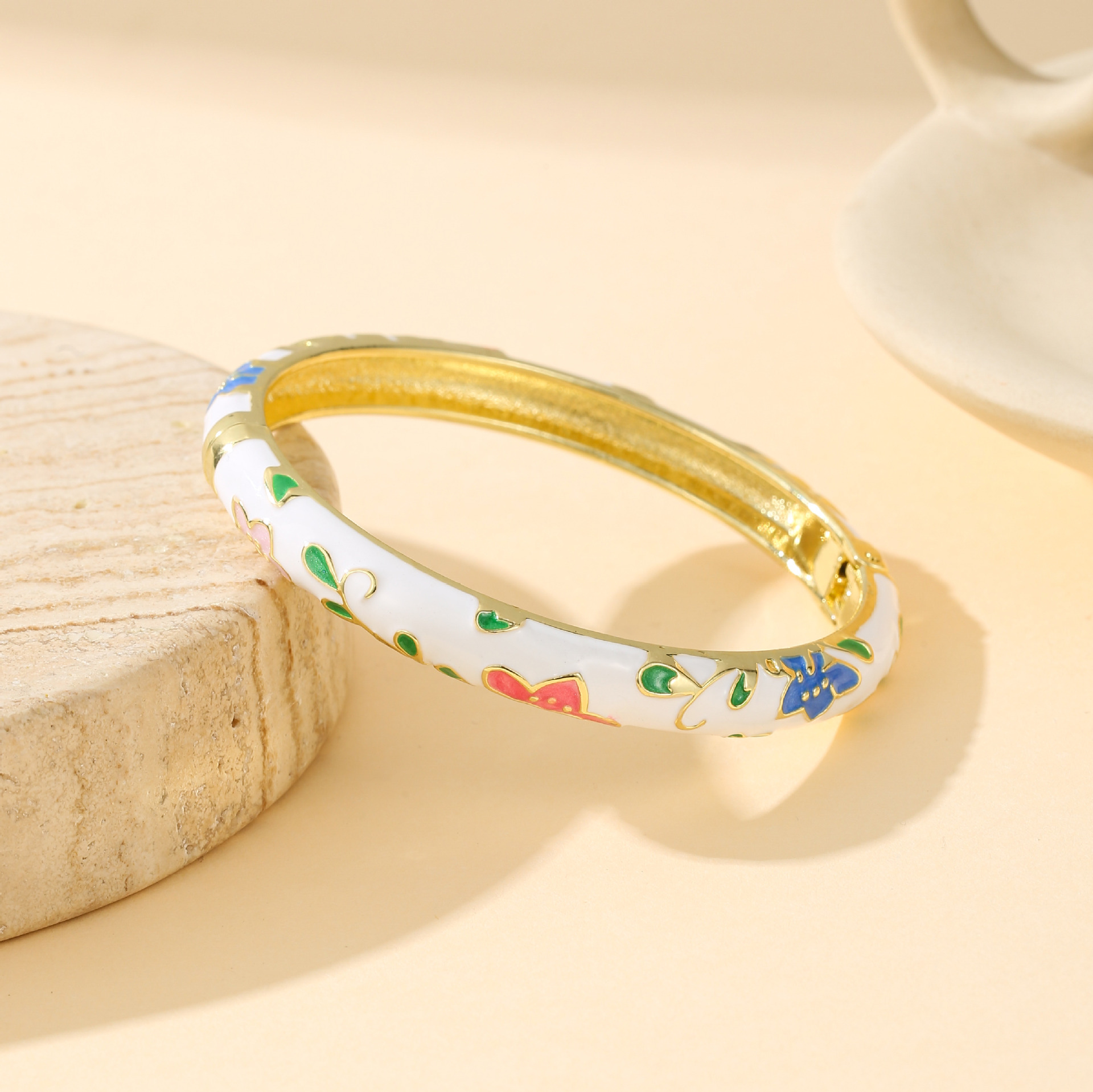Fresh and sweet colourful enam - Coordinates Bracelet recension och pris